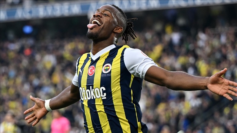 Cầu thủ Michy Batshuayi – Voi hoang và sự nghiệp tồi tệ