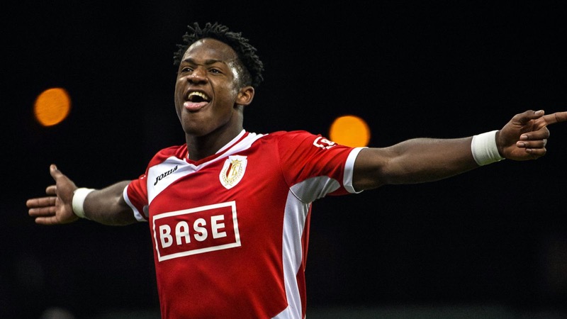 Cầu thủ Michy Batshuayi - Voi rừng và sự nghiệp kém cỏi