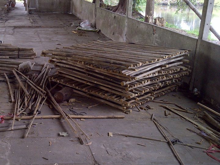 Cách làm chuồng gà bằng tre. Kỹ thuật làm chuồng gà bằng tre rất đơn giản