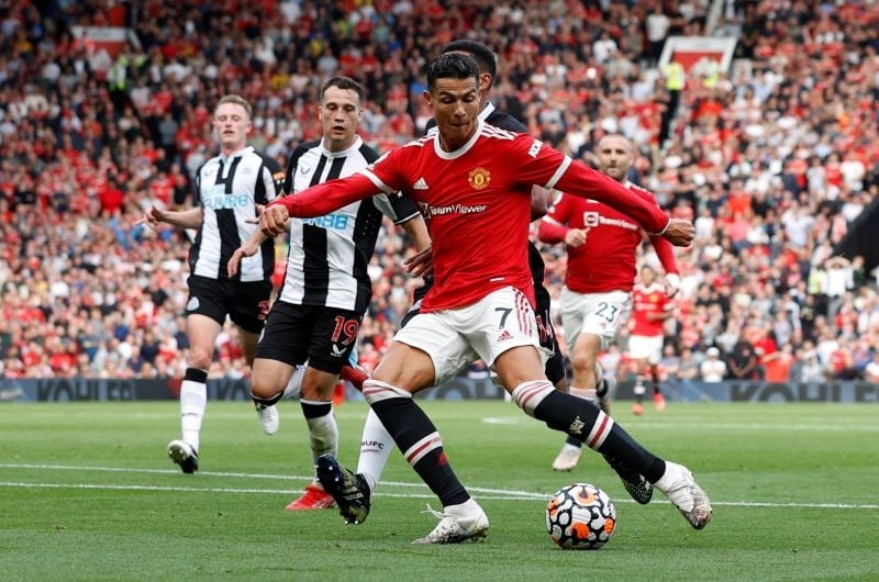 Kĩ thuật phòng ngự cơ bản của hậu vệ sân 5, sân 7, sân 11 | Sport9 Việt Nam